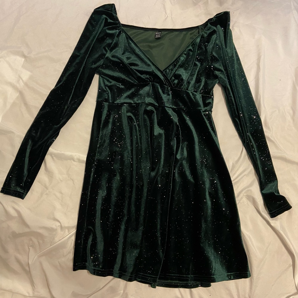 Green long sleeved flowy dress